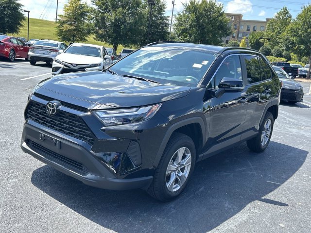 Used 2025 Toyota RAV4 XLE AWD/4WD image 8