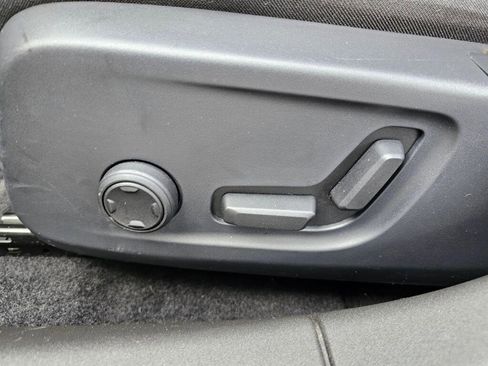 Used 2022 Polestar Polestar 2 w/ Performance Package image 24