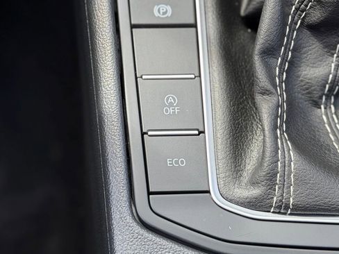 Used 2025 Volkswagen Jetta Sport image 17