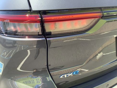 New 2023 Jeep Grand Cherokee Overland w/ Luxury Tech Group IV image 46