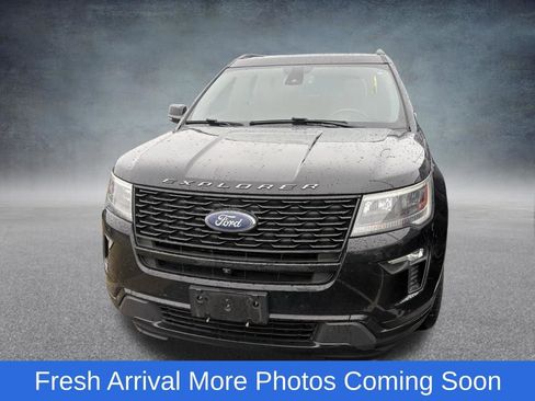 Used 2018 Ford Explorer Sport image 2