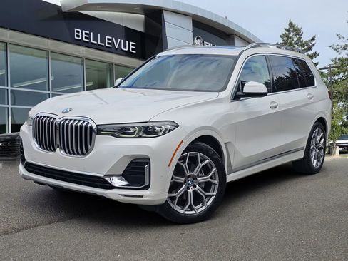 Used 2022 BMW X7 xDrive40i w/ Premium Package AWD/4WD image 1
