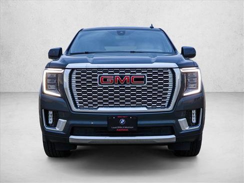 Used 2021 GMC Yukon Denali w/ Denali Ultimate Package image 2