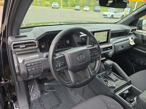 Used 2026 Toyota Tacoma SR5 AWD/4WD image 18