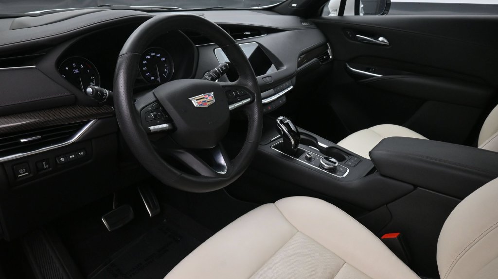 Certified 2023 Cadillac XT4 Sport FWD image 7