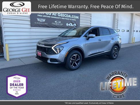 New 2025 Kia Sportage LX image 1