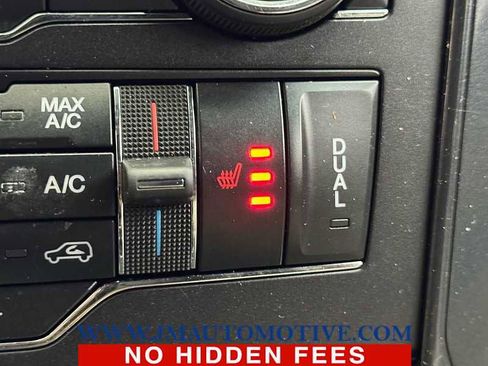 Used 2018 Ford Explorer XLT w/ Equipment Group 202A AWD/4WD image 38