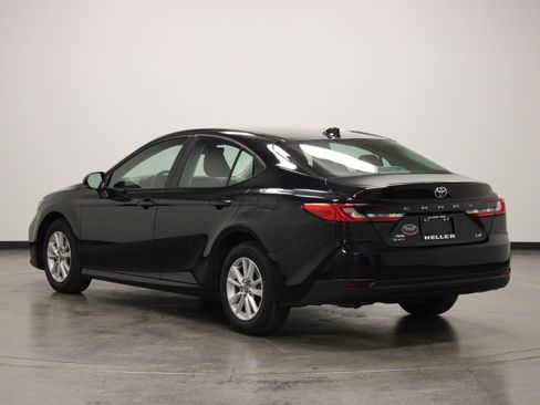 Used 2025 Toyota Camry LE w/ Convenience Package AWD/4WD image 6