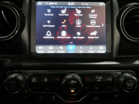 Used 2022 Jeep Wrangler Unlimited Sport image 21