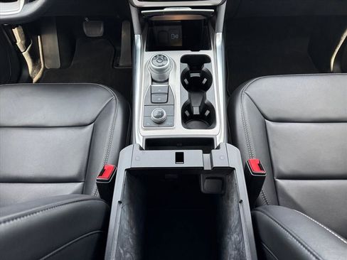 Used 2023 Ford Explorer XLT w/ Equipment Group 202A image 19