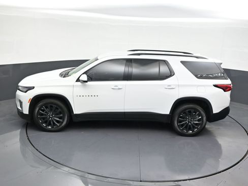 Used 2023 Chevrolet Traverse RS image 22