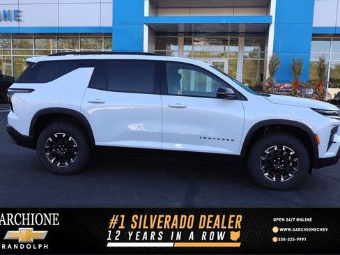 New 2026 Chevrolet Traverse Z71 w/ Enhanced Driving Package AWD/4WD image 1