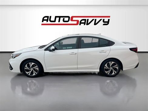 Used 2023 Subaru Legacy Premium image 4