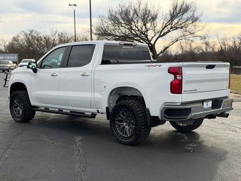 Used 2023 Chevrolet Silverado 1500 LT AWD/4WD image 5