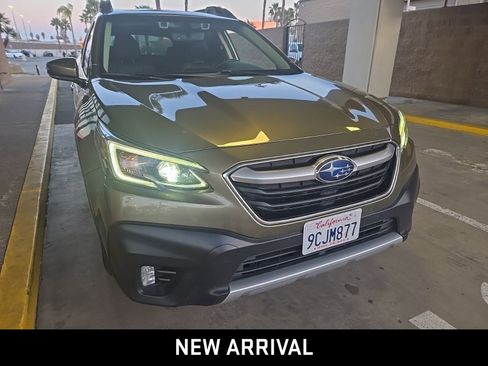 Used 2022 Subaru Outback Limited image 3