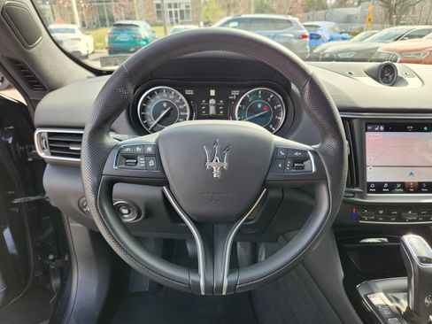 Used 2023 Maserati Levante GT AWD/4WD image 22
