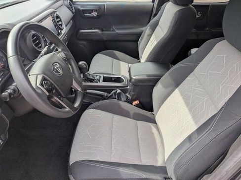 Used 2023 Toyota Tacoma TRD Sport image 15