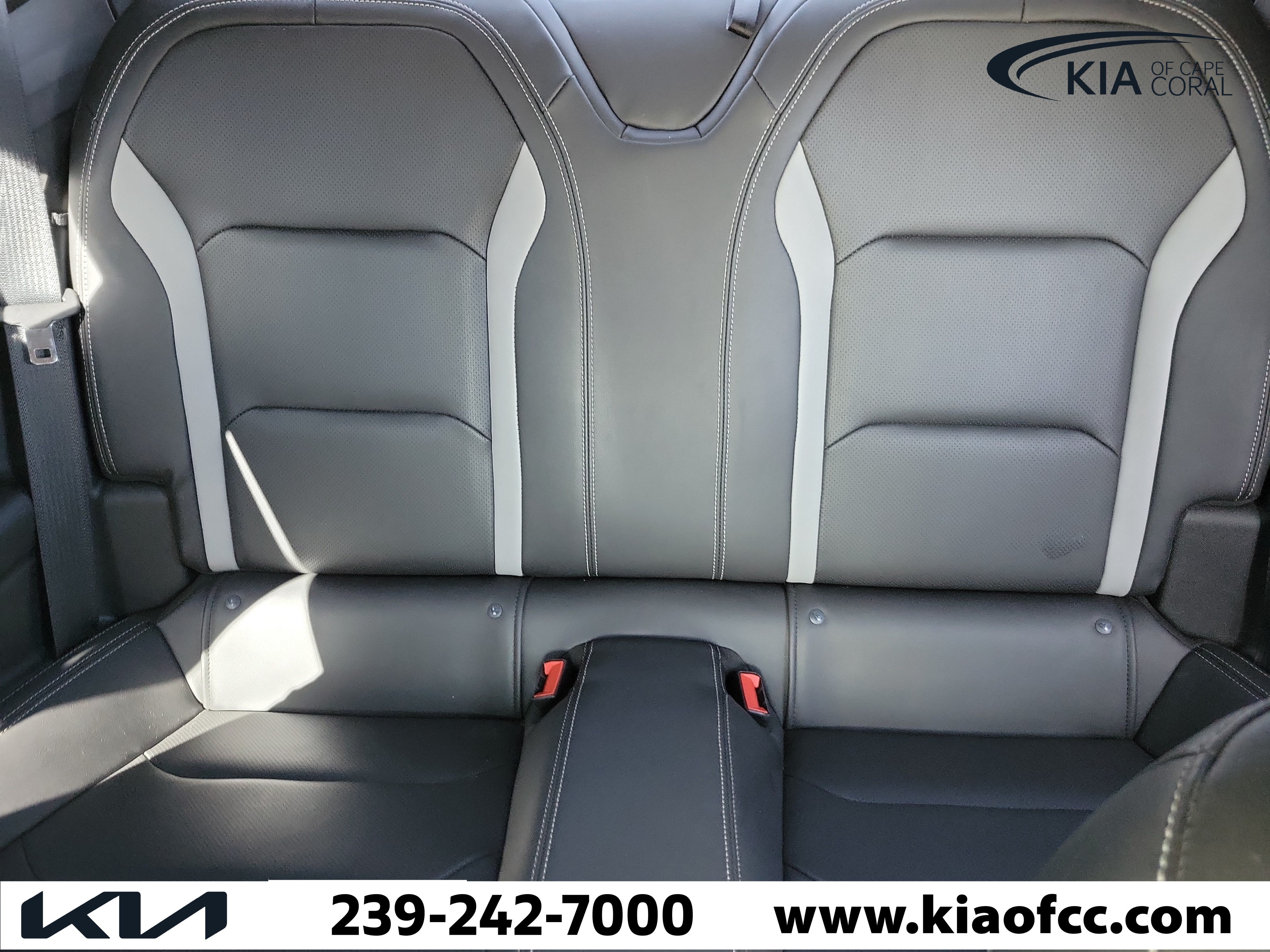 Used 2019 Chevrolet Camaro SS RWD image 29