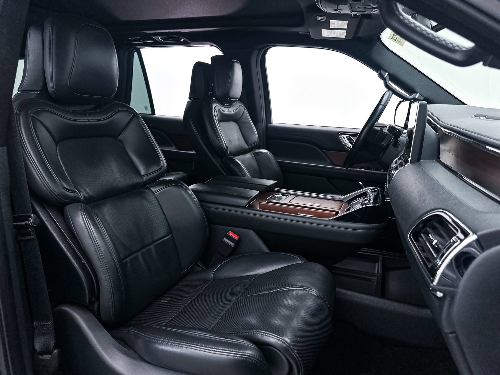 Used 2022 Lincoln Navigator L Reserve AWD/4WD image 32