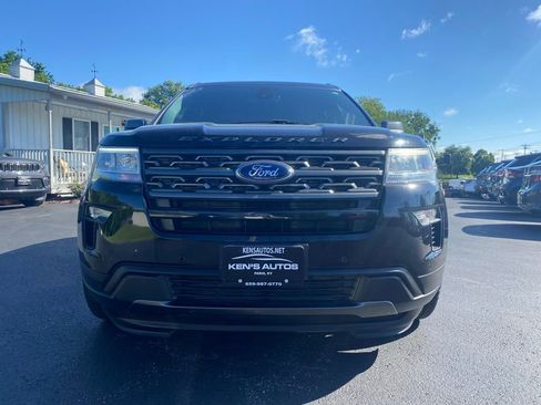 Used 2019 Ford Explorer XLT w/ Equipment Group 202A FWD image 2