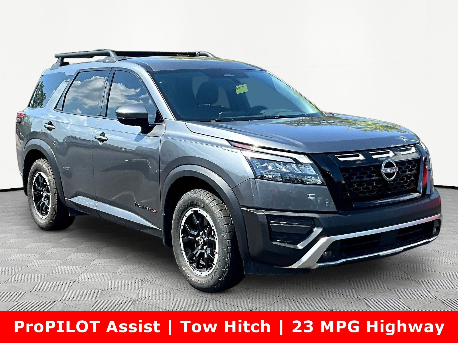 Used 2024 Nissan Pathfinder Rock Creek AWD/4WD image 3