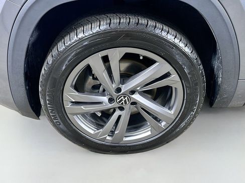 Used 2024 Volkswagen Atlas Cross Sport SEL R-Line AWD/4WD image 8