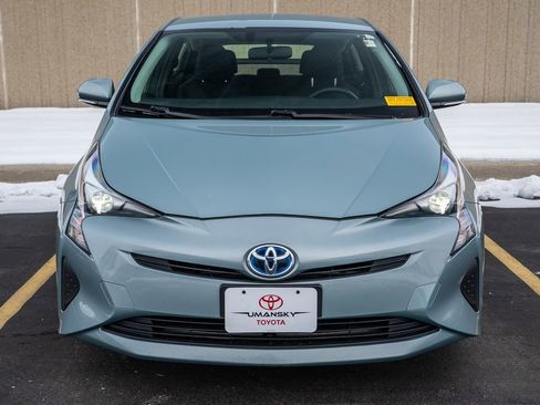 Used 2016 Toyota Prius Three image 3