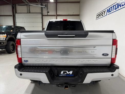 Used 2019 Ford F250 Platinum w/ Platinum Ultimate Package AWD/4WD image 4
