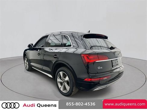 Used 2023 Audi Q5 2.0T Premium w/ Convenience Package image 2