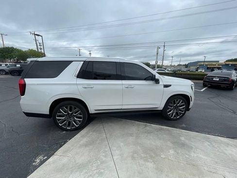 Used 2025 GMC Yukon Denali Ultimate AWD/4WD image 6