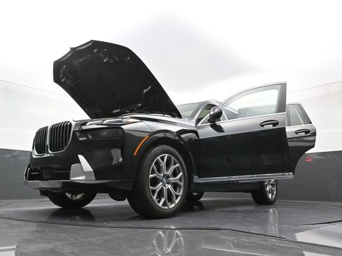 Used 2026 BMW X7 xDrive40i AWD/4WD image 40