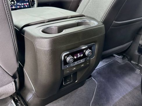 Used 2026 GMC Yukon Elevation w/ Elevation Premium Package AWD/4WD image 30