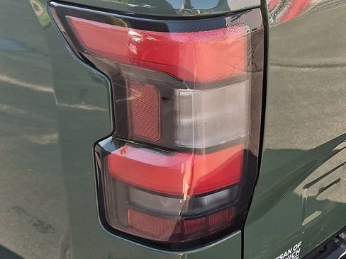 Certified 2024 Nissan Frontier PRO-4X w/ Technology Package AWD/4WD image 10