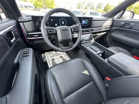 Used 2024 Hyundai Santa Fe Calligraphy image 13