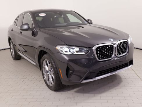 Used 2025 BMW X4 xDrive30i AWD/4WD image 6