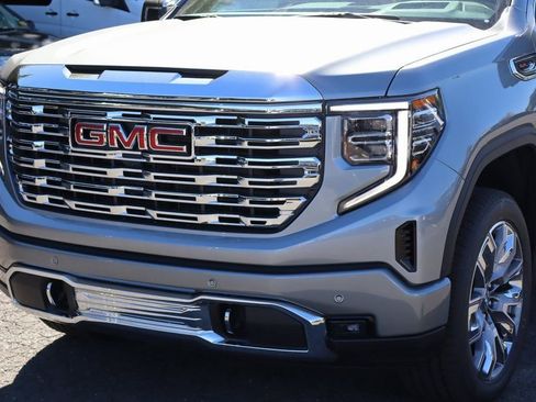 Used 2026 GMC Sierra 1500 Denali w/ Denali Reserve Package image 4