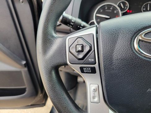 Used 2016 Toyota Tundra SR5 image 18