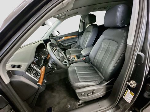 Used 2023 Audi Q5 2.0T Premium w/ Convenience Package AWD/4WD image 13