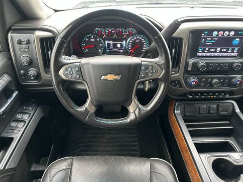 Used 2018 Chevrolet Silverado 1500 High Country AWD/4WD image 13