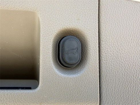 Used 2018 Chevrolet Tahoe LT image 36