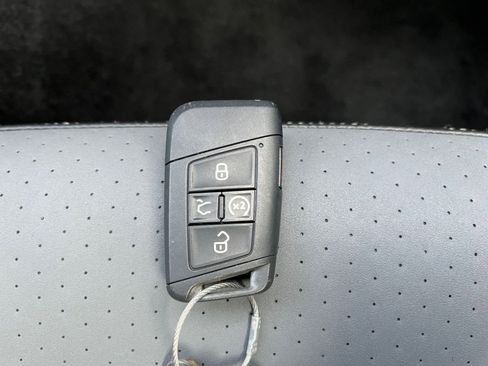 Used 2025 Volkswagen Jetta SE image 22