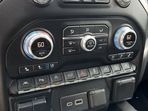 Used 2021 GMC Sierra 1500 Denali w/ Denali Ultimate Package AWD/4WD image 19