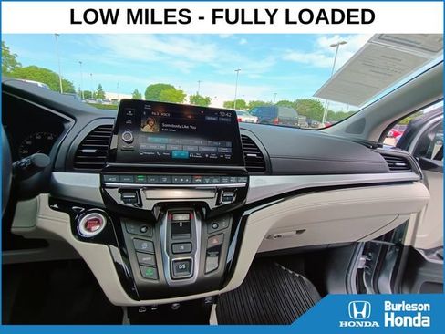 Used 2025 Honda Odyssey Touring image 7