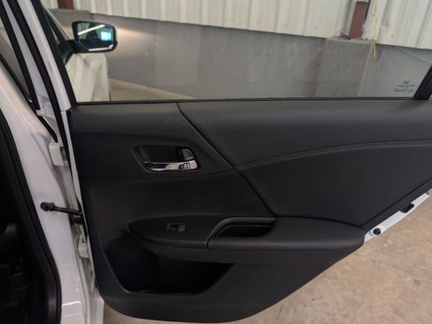 Used 2013 Honda Accord Sport image 35