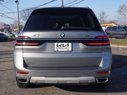 Used 2025 BMW X7 xDrive40i w/ Premium Package image 17