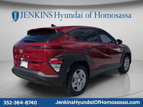 New 2026 Hyundai Kona SE image 3