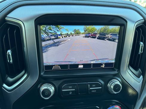 Used 2020 GMC Sierra 2500 SLT w/ Driver Alert Package I AWD/4WD image 22