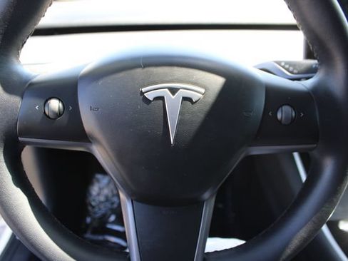 Used 2020 Tesla Model 3 Long Range AWD/4WD image 15