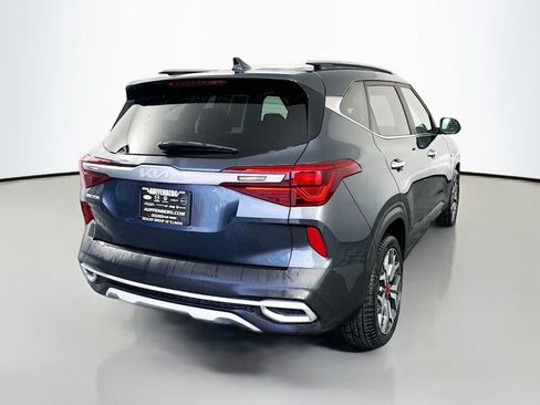 Used 2023 Kia Seltos SX w/ SX Sunroof Package AWD/4WD image 7