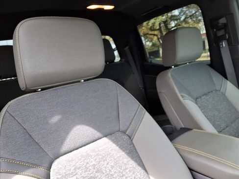 Used 2024 Chevrolet Colorado ZR2 image 19